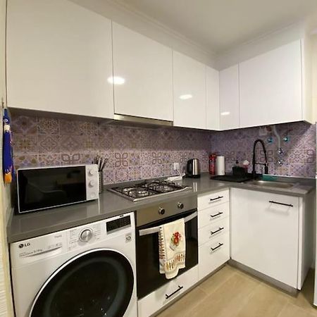Artistic Digital Getaway - Patio & Great Location! Apartment Lisbon Exterior photo