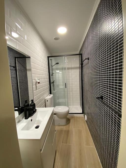 Artistic Digital Getaway - Patio & Great Location! Apartment Lisbon Exterior photo