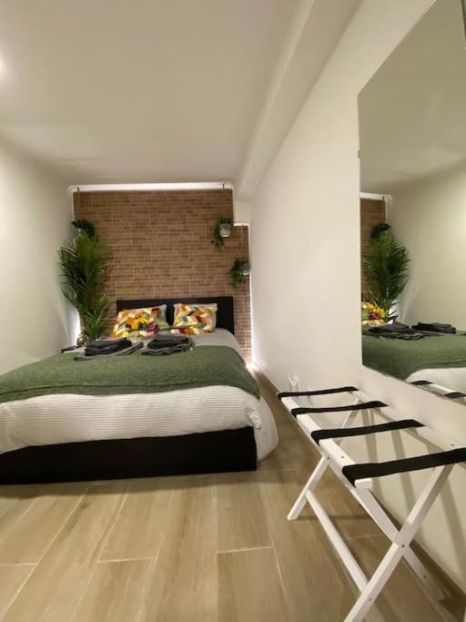 Artistic Digital Getaway - Patio & Great Location! Apartment Lisbon Exterior photo
