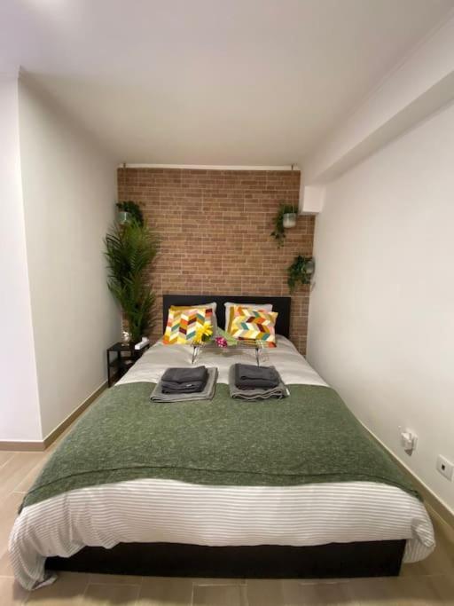 Artistic Digital Getaway - Patio & Great Location! Apartment Lisbon Exterior photo